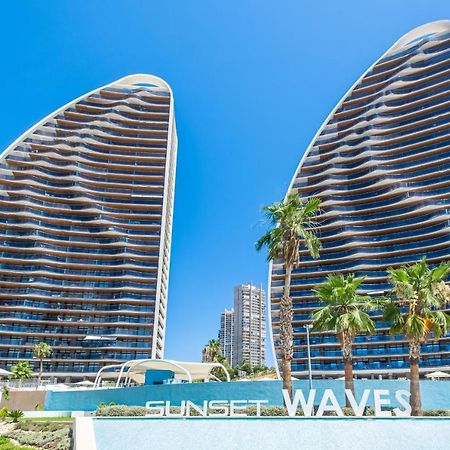 Sunset Waves Deluxe Apartments Poniente Beach Resort ベニドルム エクステリア 写真