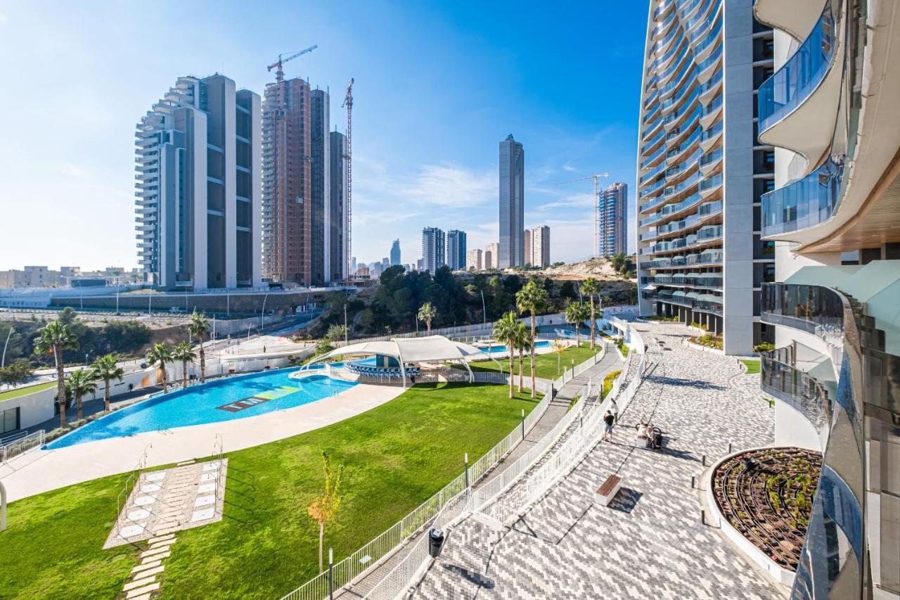 Sunset Waves Deluxe Apartments Poniente Beach Resort ベニドルム エクステリア 写真