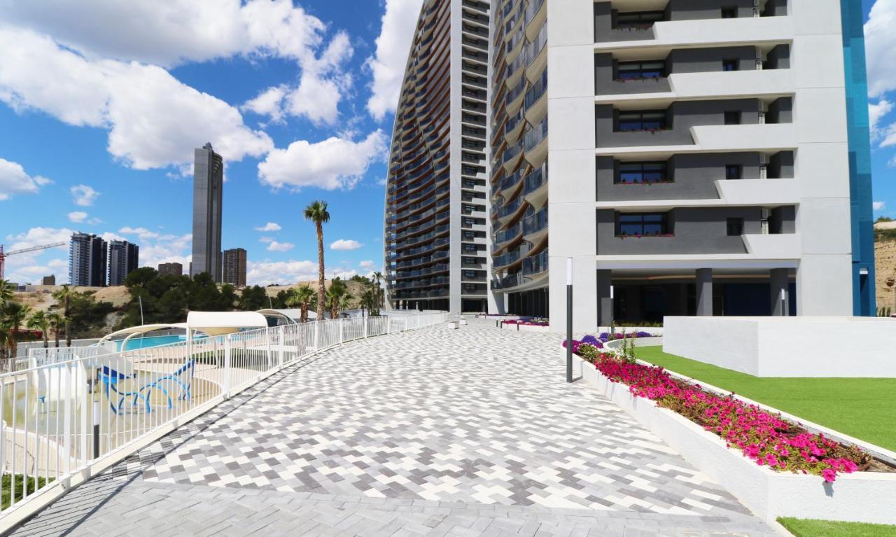 Sunset Waves Deluxe Apartments Poniente Beach Resort ベニドルム エクステリア 写真