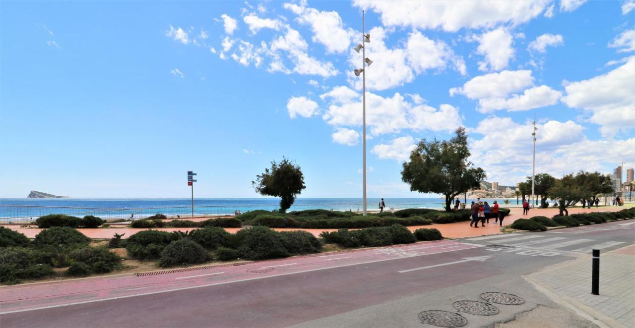 Sunset Waves Deluxe Apartments Poniente Beach Resort ベニドルム エクステリア 写真