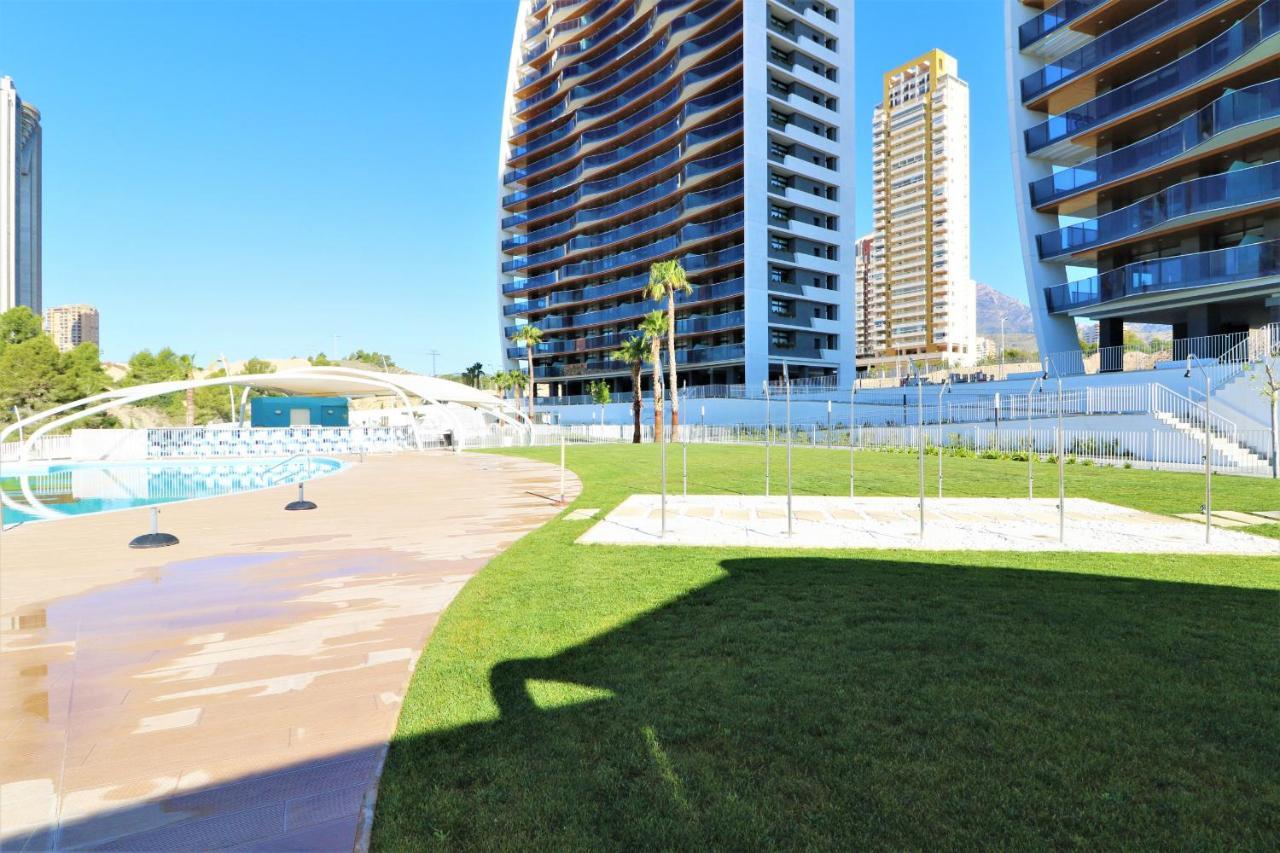 Sunset Waves Deluxe Apartments Poniente Beach Resort ベニドルム エクステリア 写真