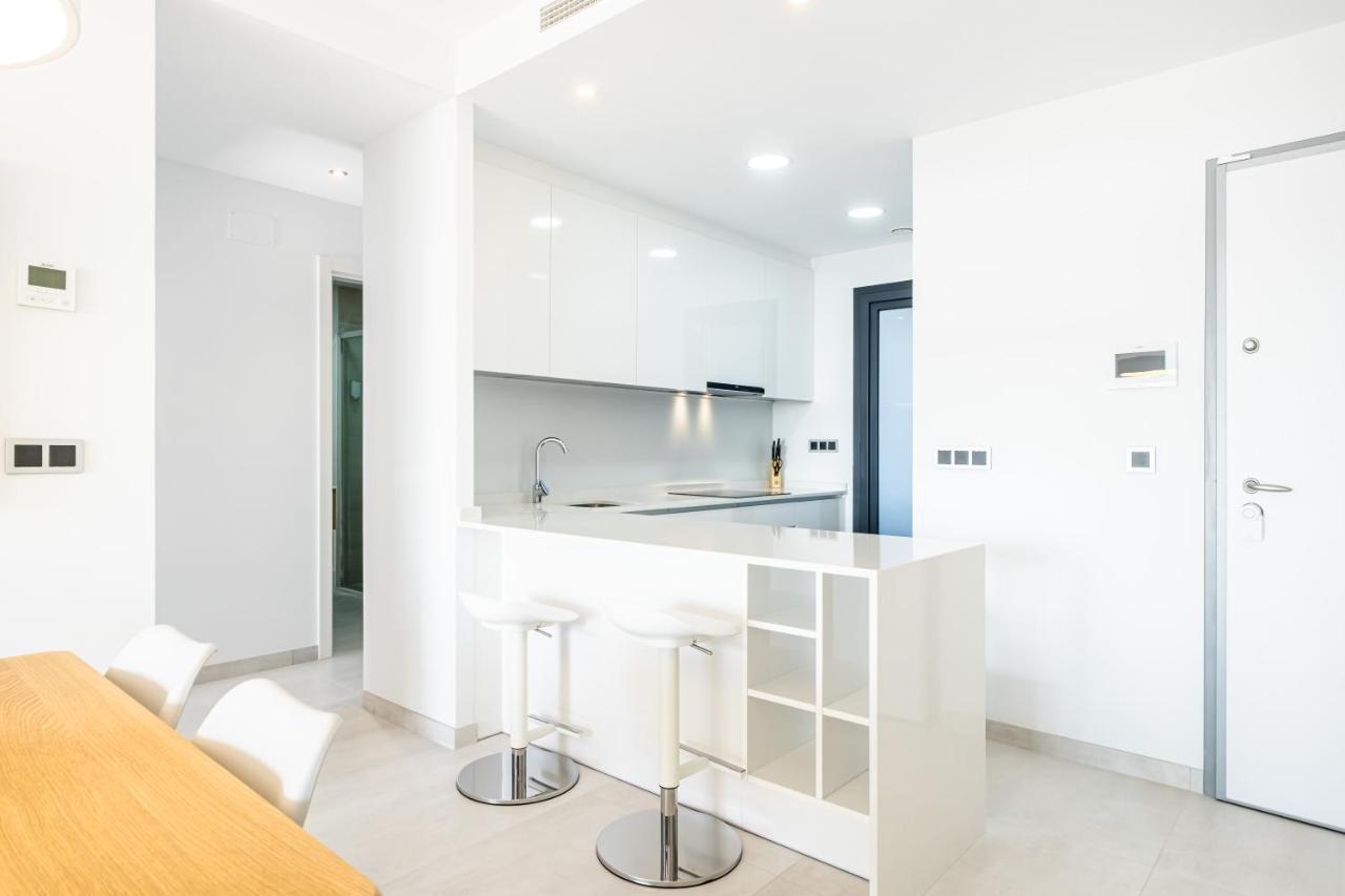 Sunset Waves Deluxe Apartments Poniente Beach Resort ベニドルム エクステリア 写真
