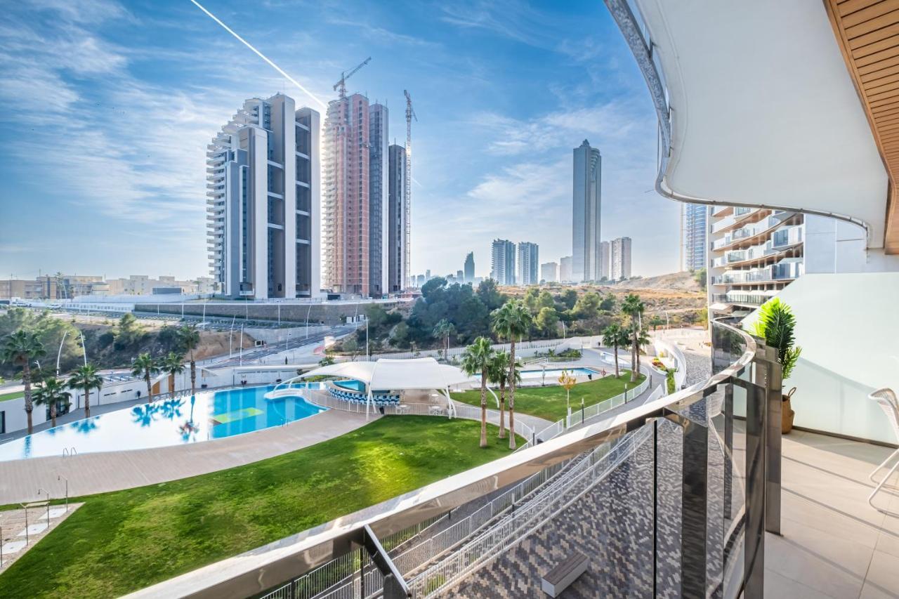 Sunset Waves Deluxe Apartments Poniente Beach Resort ベニドルム エクステリア 写真