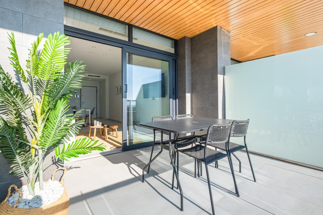Sunset Waves Deluxe Apartments Poniente Beach Resort ベニドルム エクステリア 写真